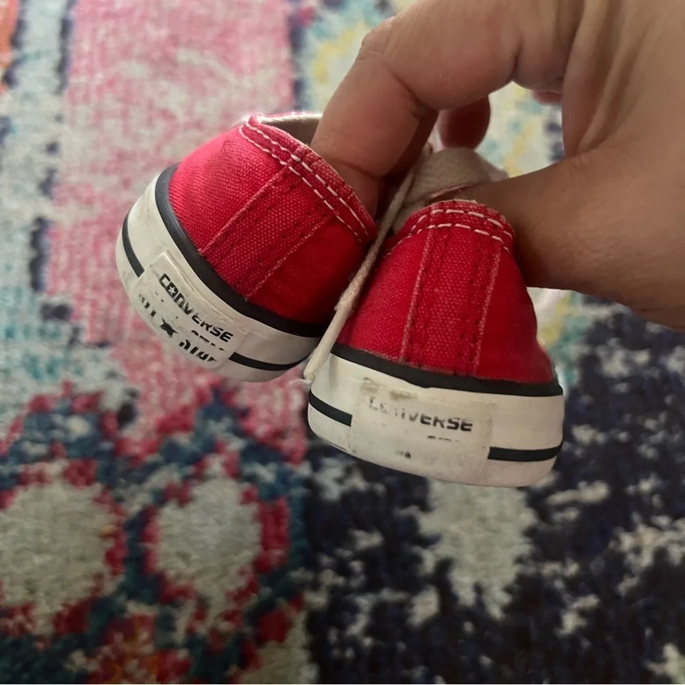 Converse all stars baby/toddler Red Canvas Sneakers size 4